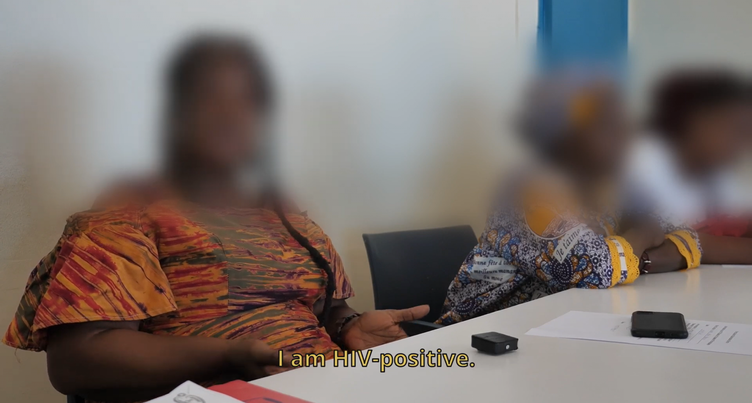 Travailleuse du sexe en Afrique de l’Ouest, témoignant des difficultés à accéder au traitement antirétroviral suite à la baisse du financement VIH.